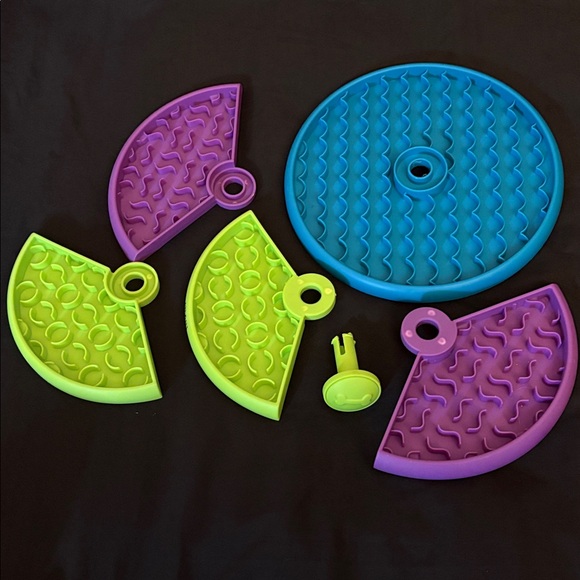 Bundle Of 4 Interactive Dog Puzzle Slow Feeder Toy Set For Medium/Large Dogs - Picture 7 of 12